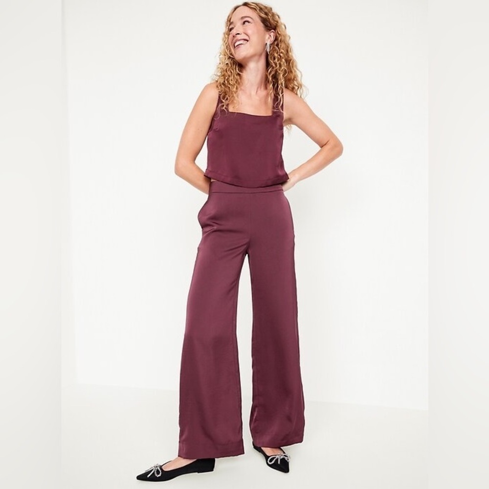 Old Navy Hi Rise Wide Leg Satin Pants, size 10.